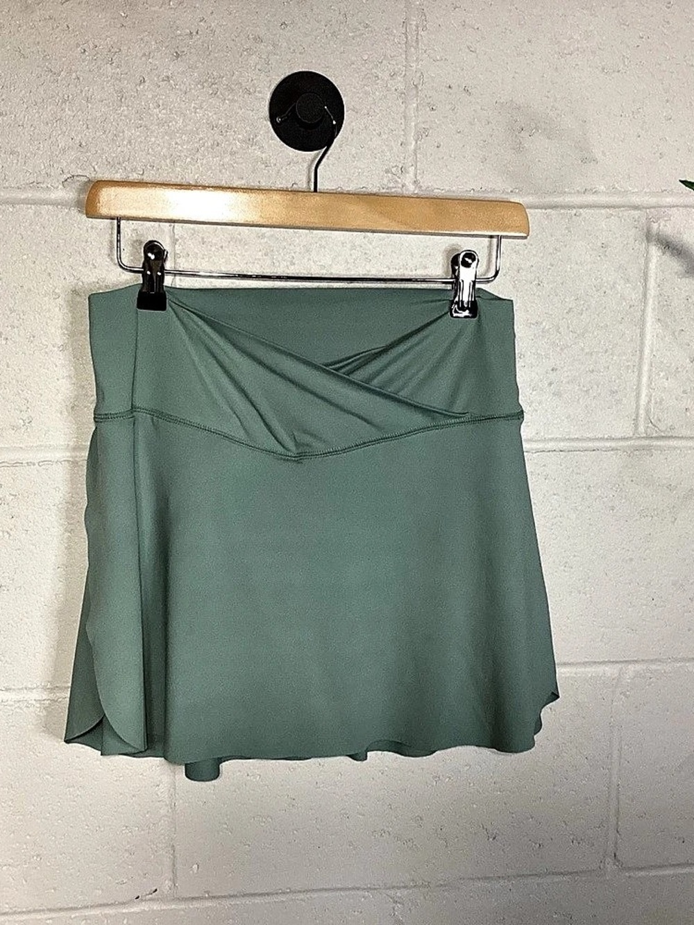 Nerzy A-Line Athletic Skirt in Green Size Medium Like New